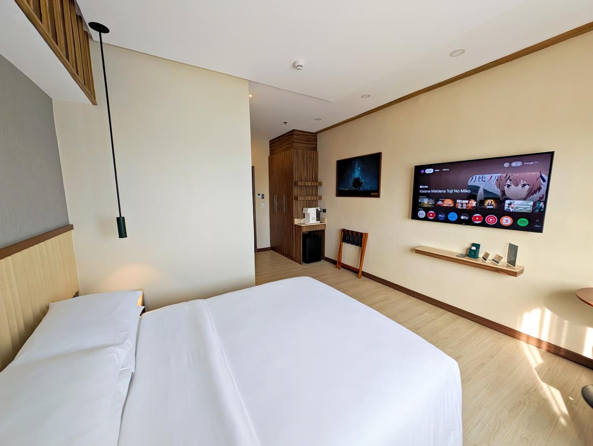 Roy's Hotel and Convention Center photo 9