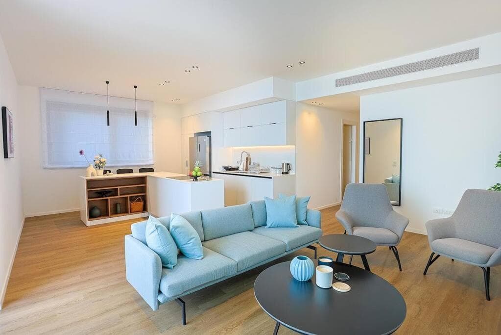 Luxury 2BD Beach Apartment 19 photo 6