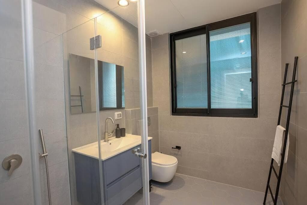 Luxury Studio Beach Flat 18 photo 5