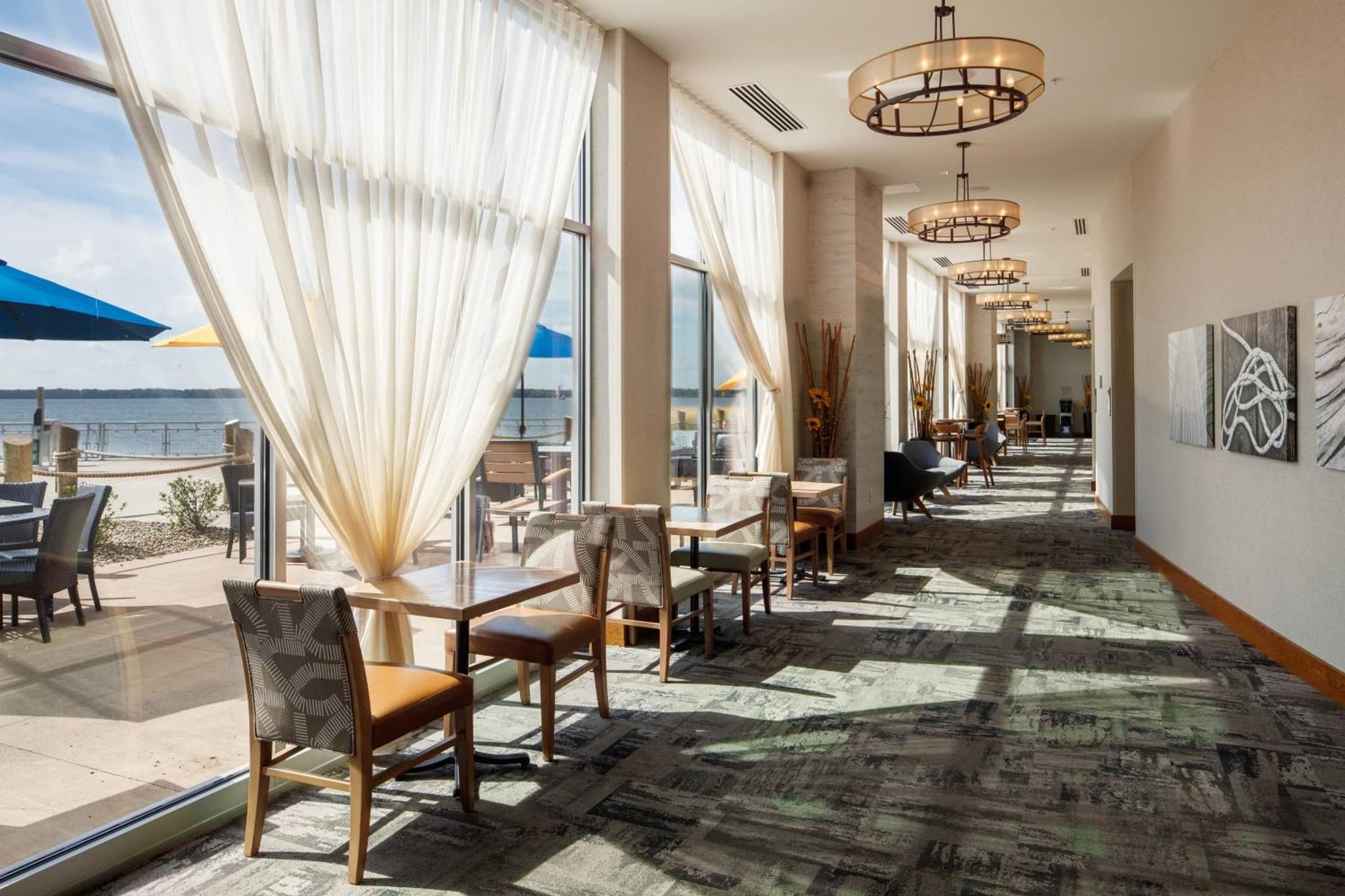 Courtyard by Marriott Erie Bayfront photo 7