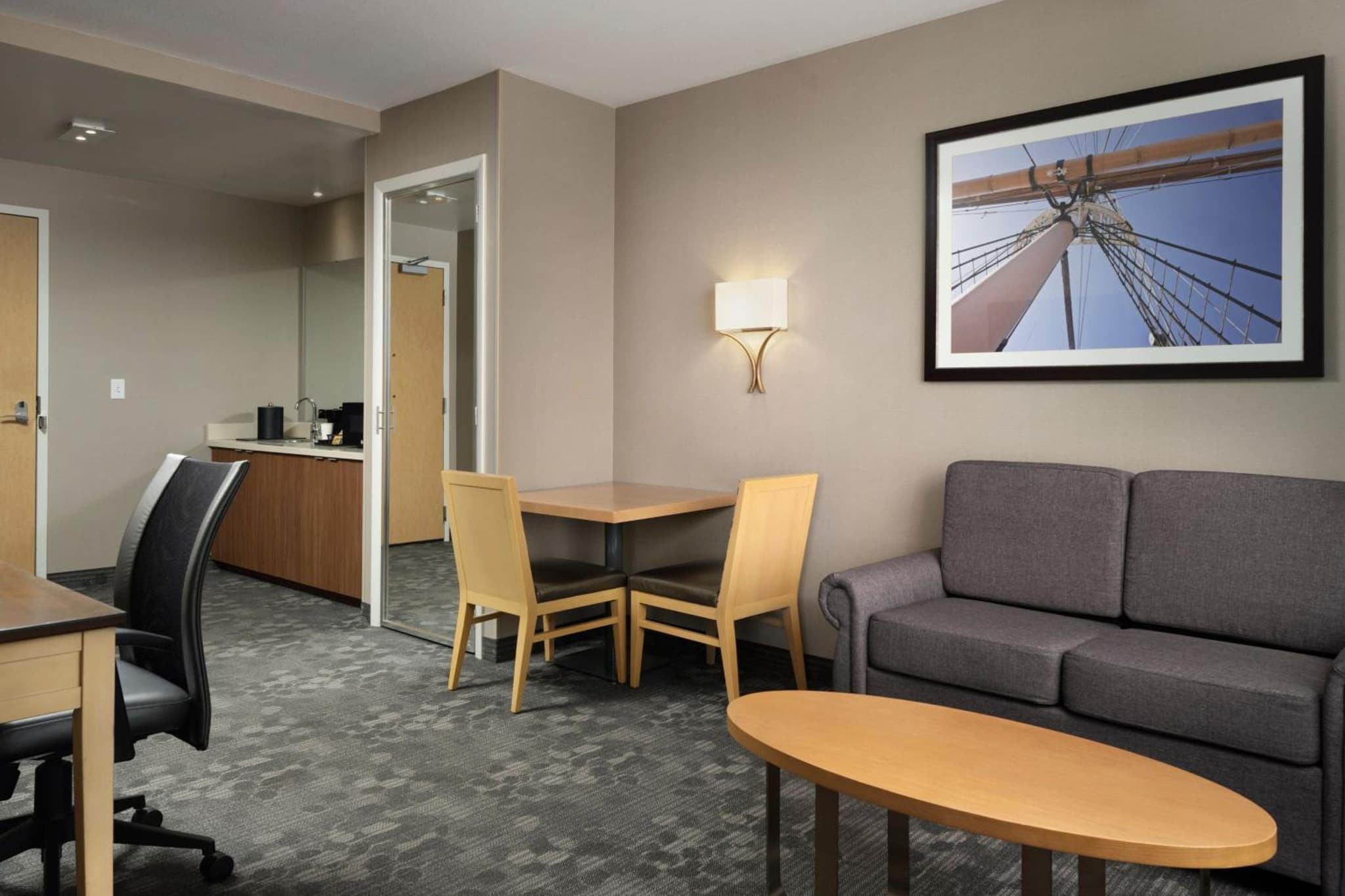 Courtyard by Marriott Erie Bayfront photo 5