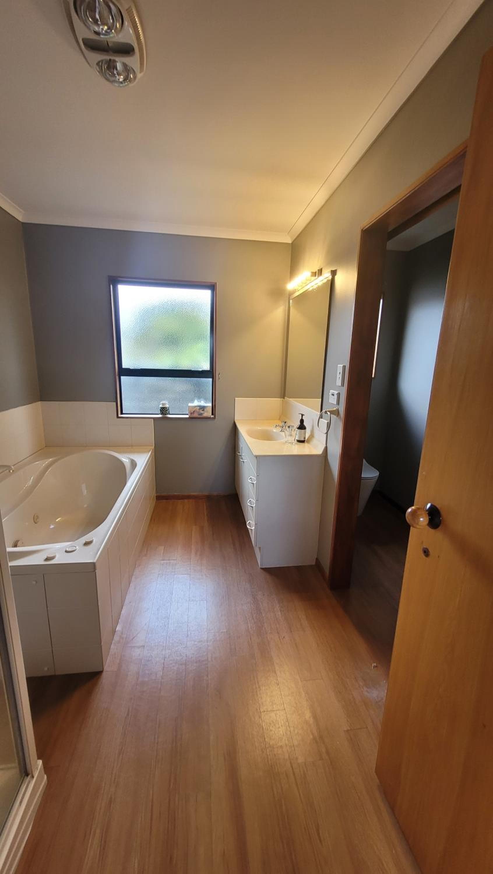 Georges New Plymouth Central photo 3