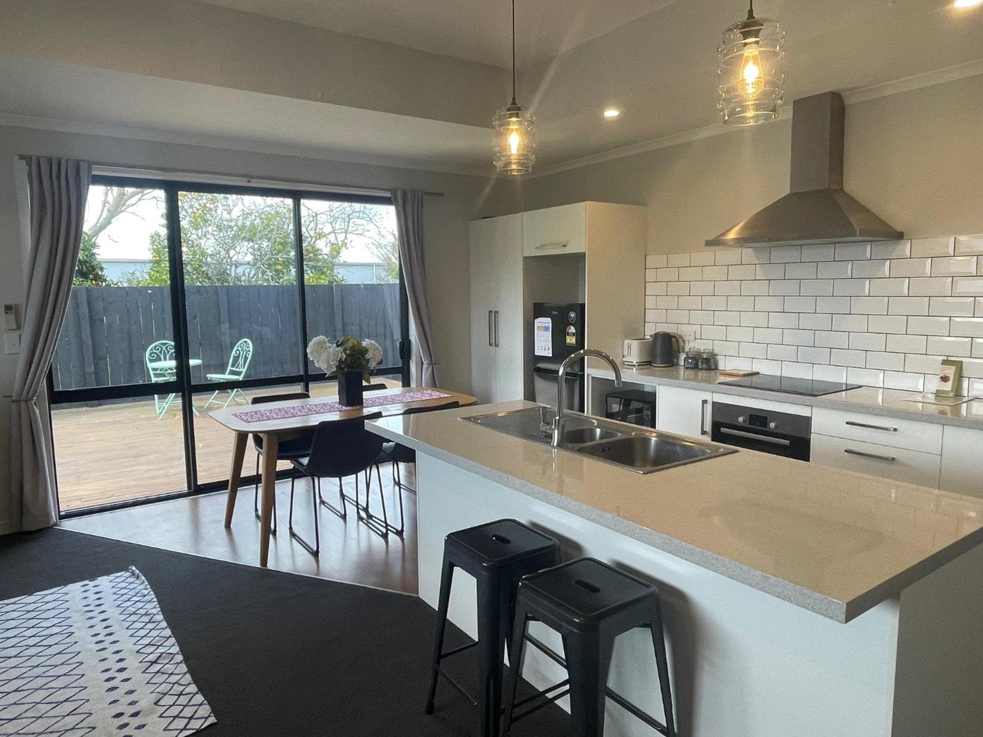 Central Te Awamutu Modern House photo 8
