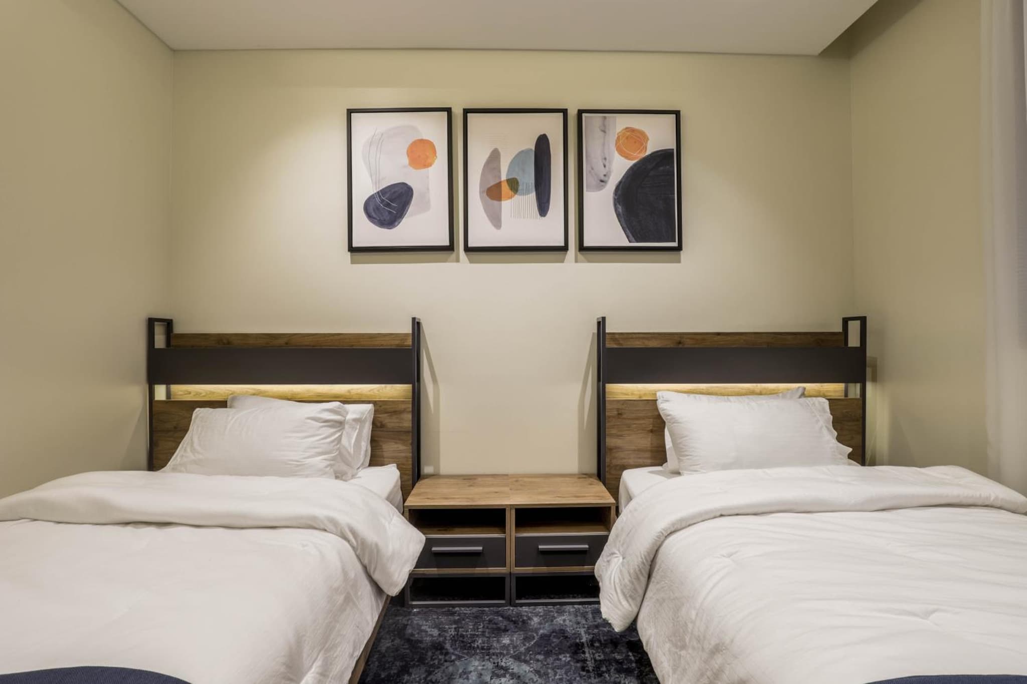 Stylish 3 Bedroom unit w Self Check In, Balcony and Luandary photo 8