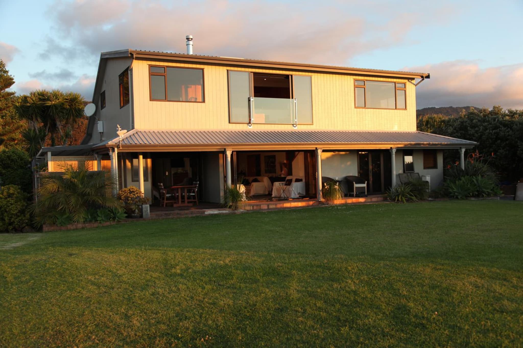 Te Puru Beach Lodge photo 9