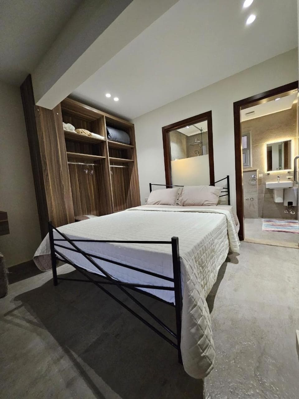 The Luxe Retreat and Uniqueness photo 4