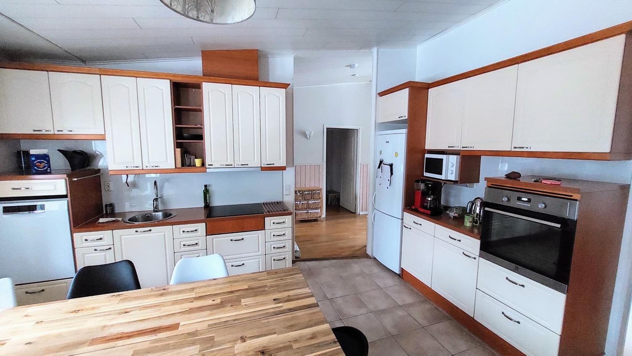 Tilava huone photo 9