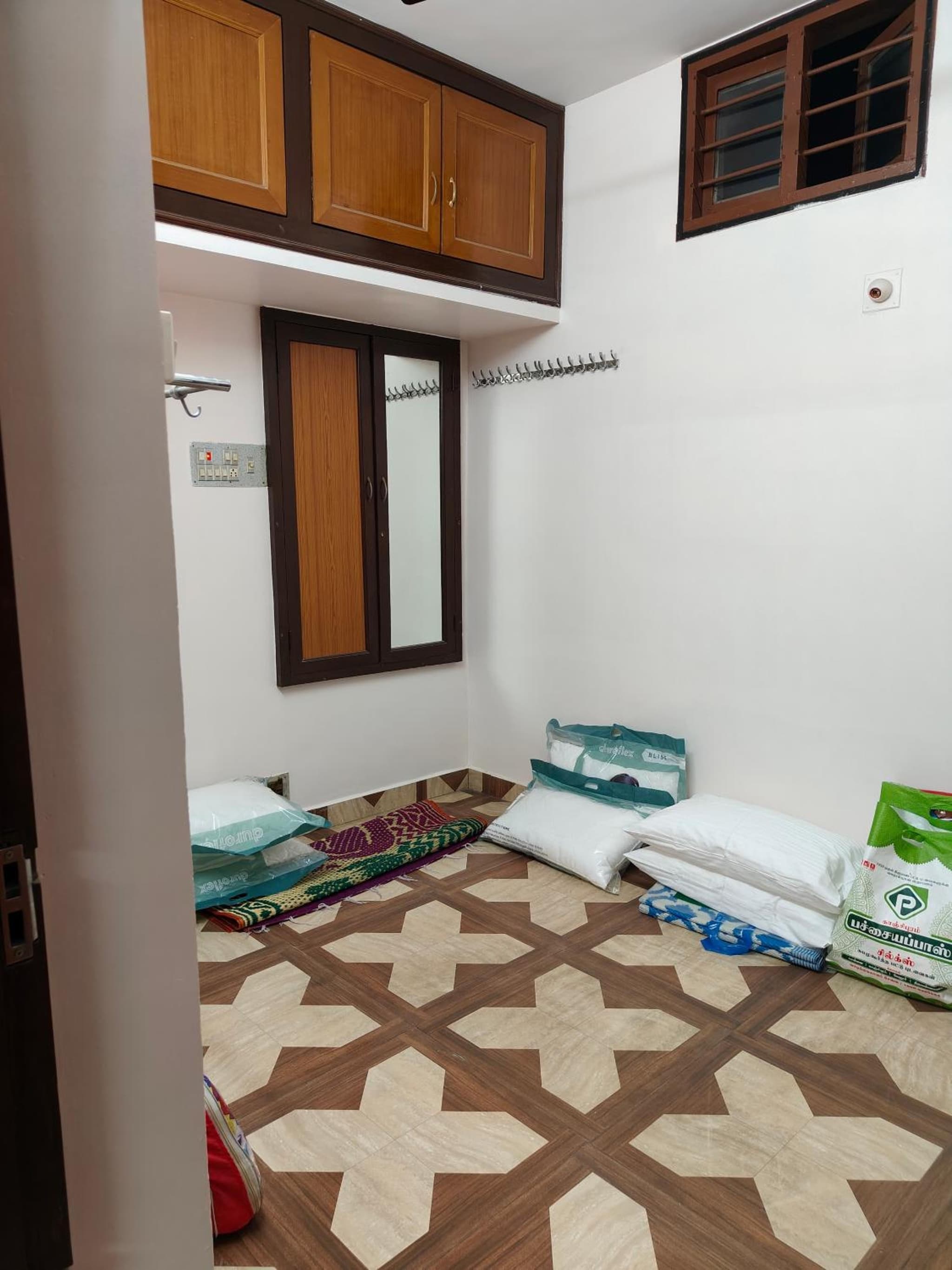 Guru Krupa Home Stay photo 7