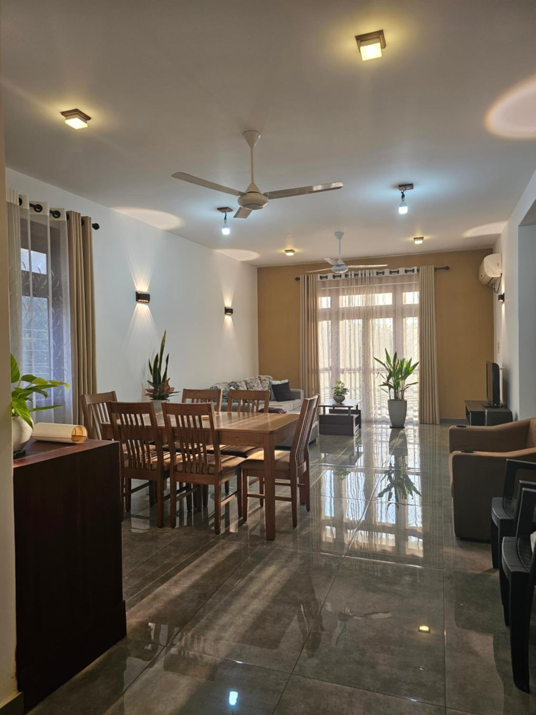 Lakeview Apartment with Modern Interior and Facilities photo 8