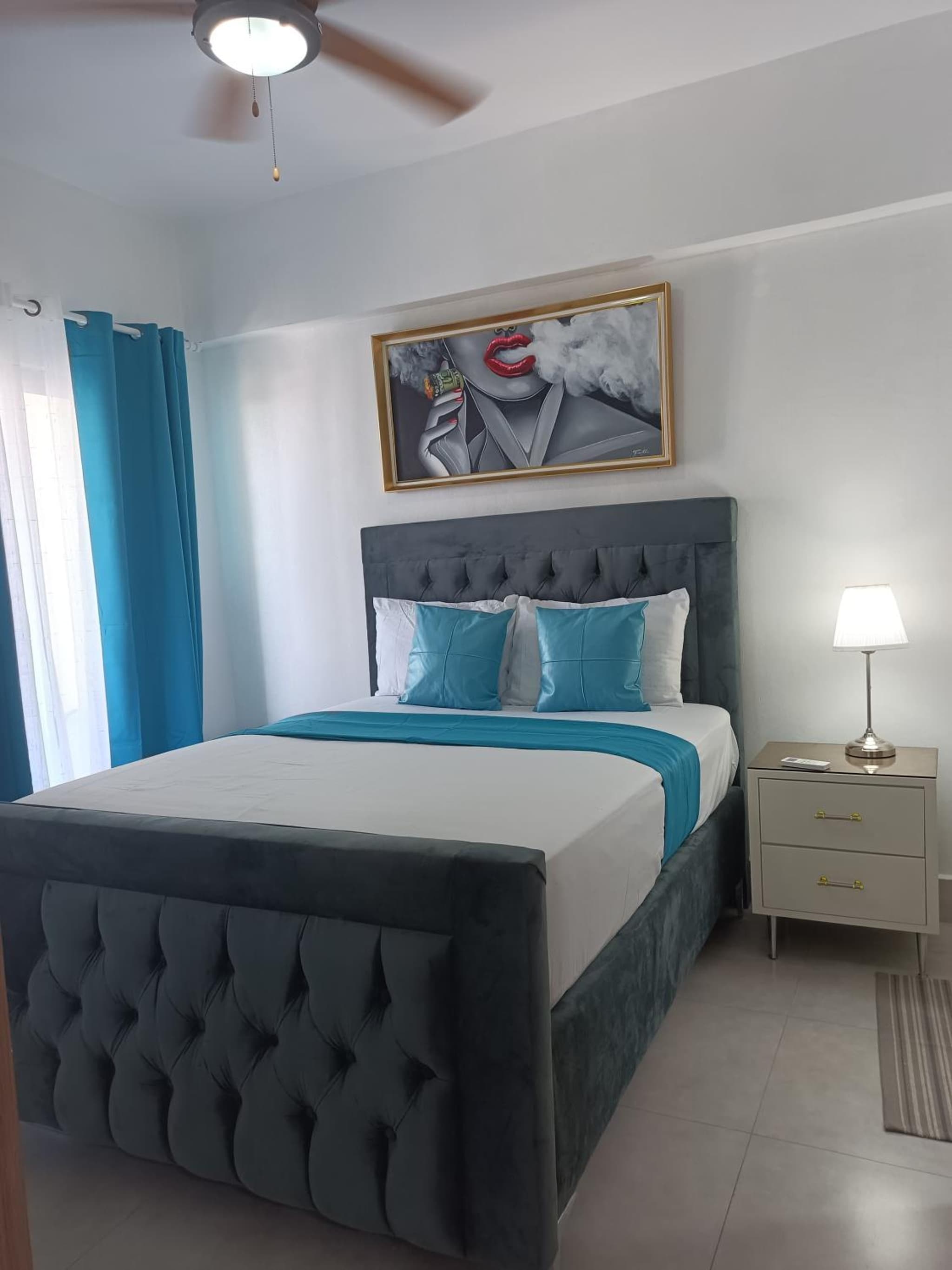 Boca del Mar III, apartamento 707