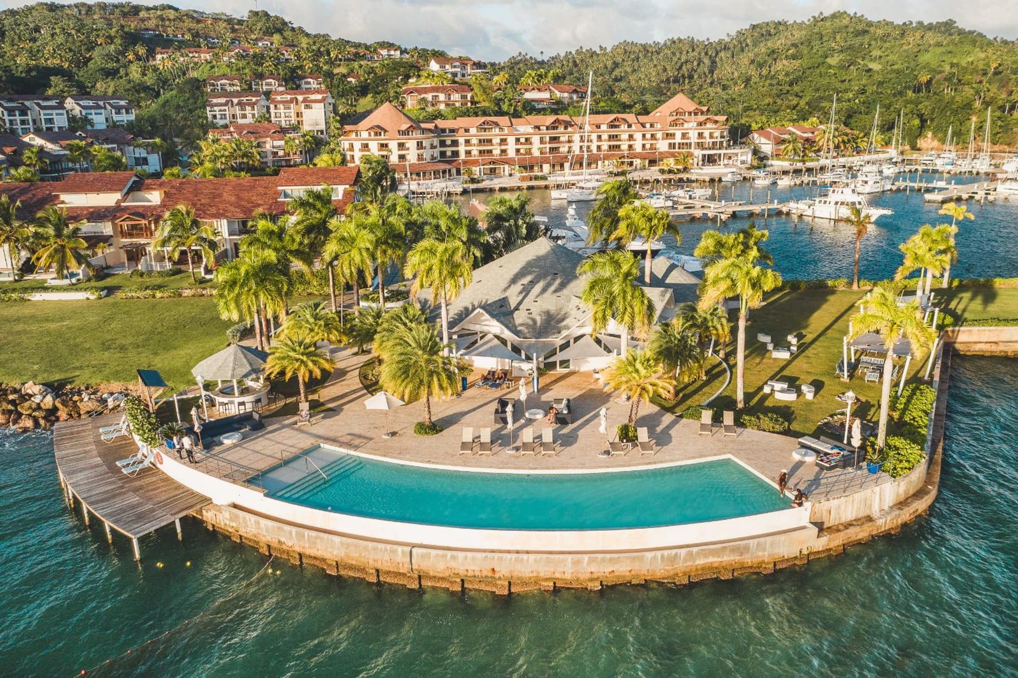 Magnificent villa with ocean view in Puerto Bahia photo 5