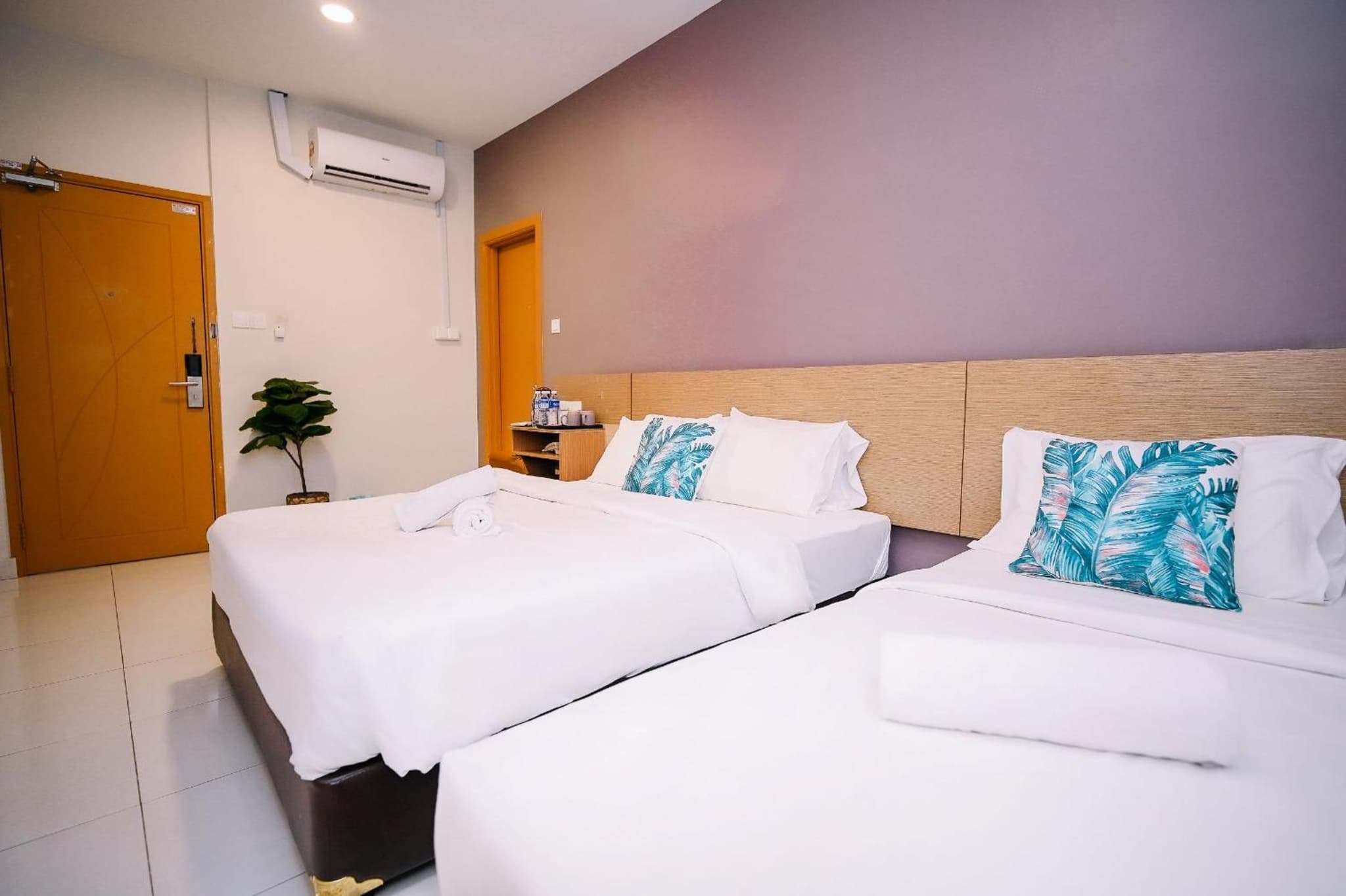 Swing & Pillows - PJ21 Petaling Jaya photo 7