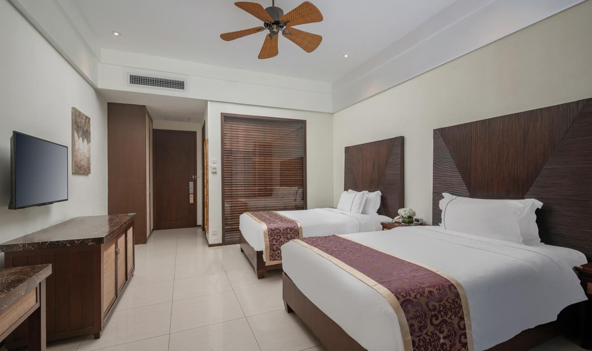 Yalong Bay Mangrove Tree Resort photo 5