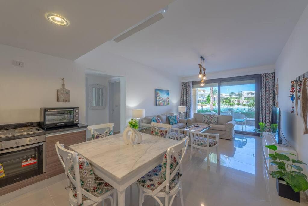 Chic 2 BR poolside Apartment at G-crib El Gouna photo 8