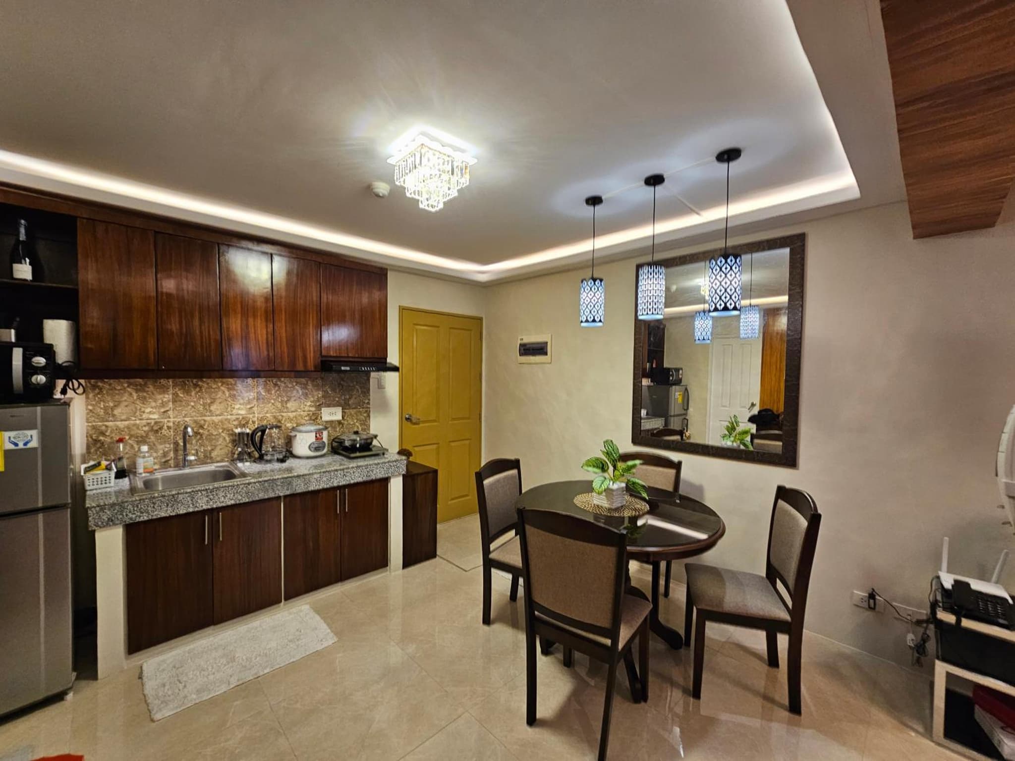 Executive Suite Condo 1 photo 4