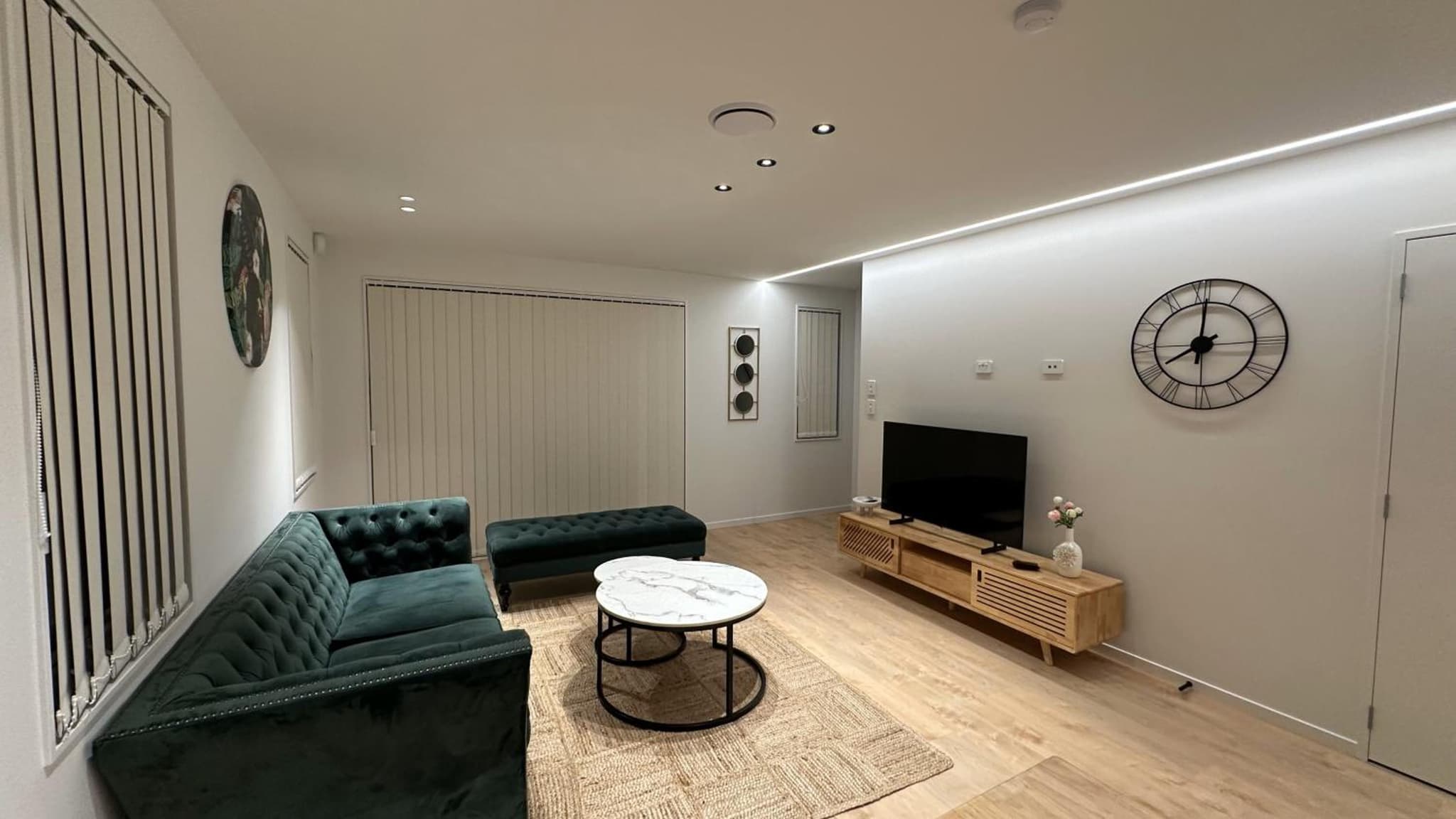 Stylish New & Cosy 3-Bedroom Entire Home in Auckland, Free Parking - Perfect for Your Next Getaway!