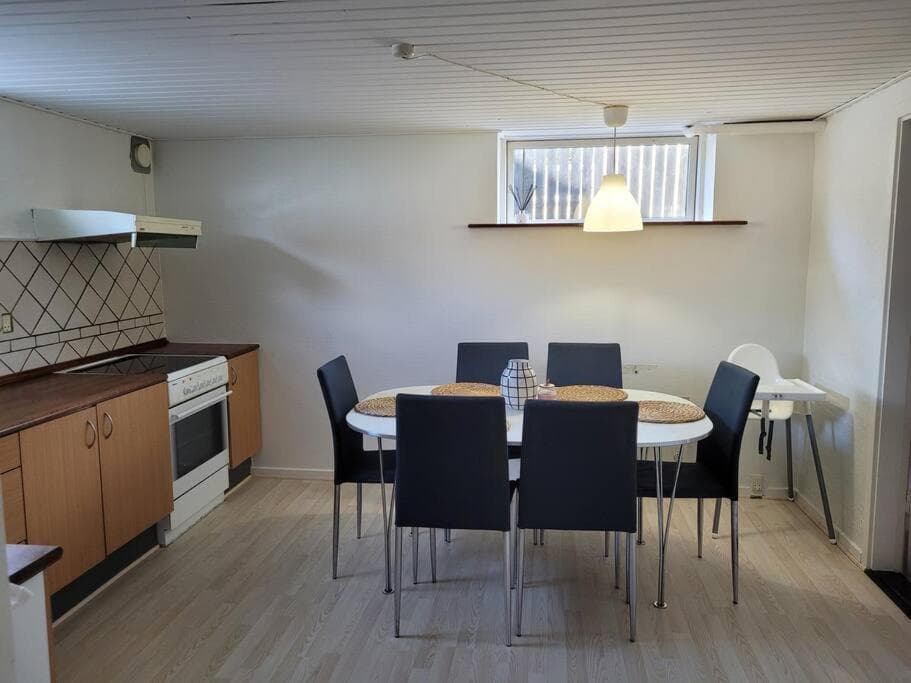 Cozy basement apartment in the center photo 6