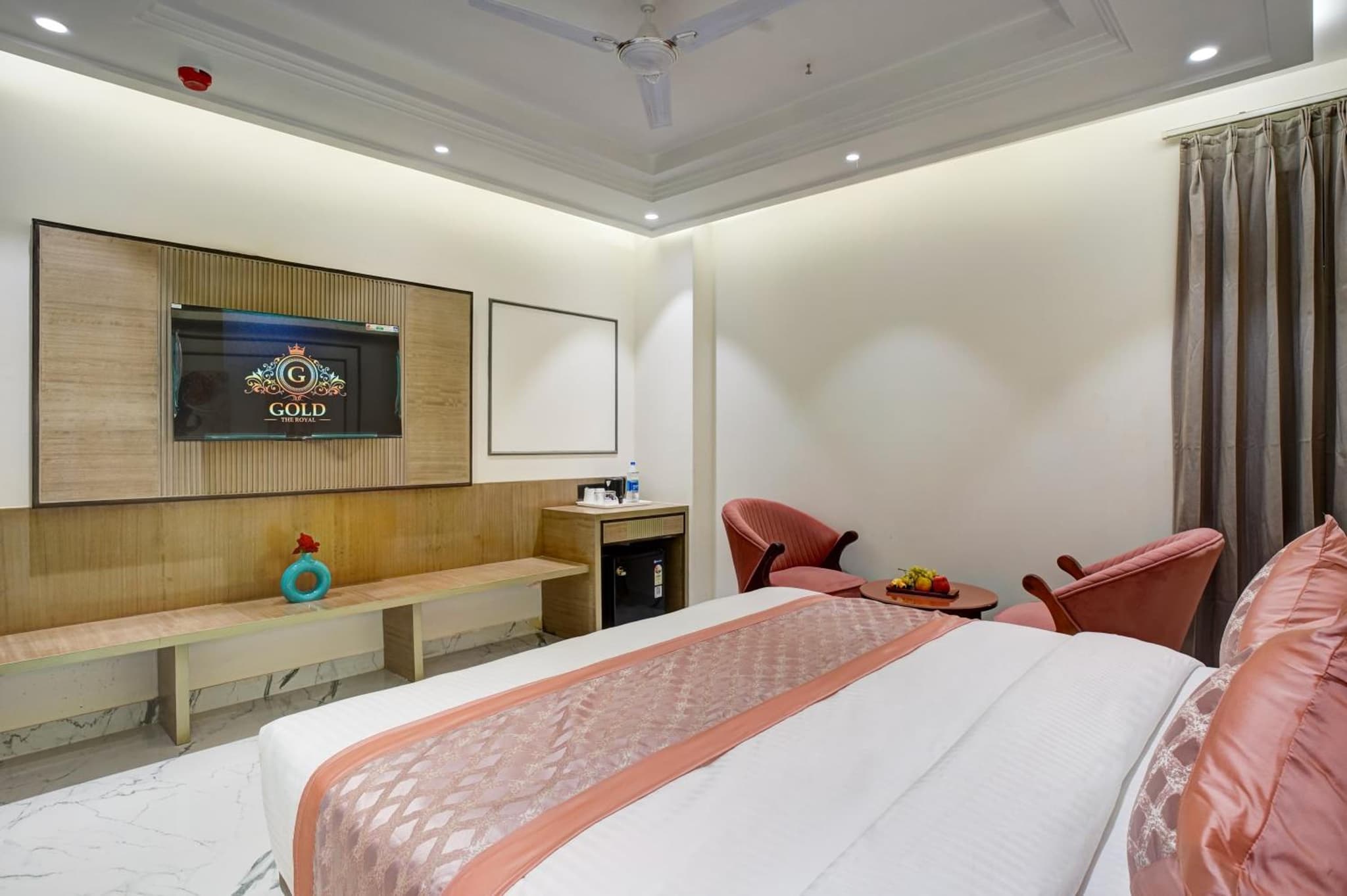 Hotel Gold The Royal A Luxurious Stay- Near New Delhi Railway Station & Connaught Place photo 6