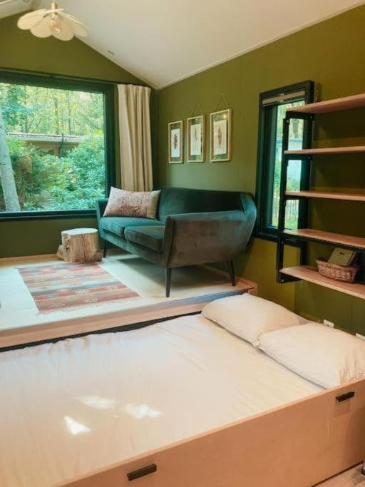 Sfeervol Tiny House in het Bos photo 6