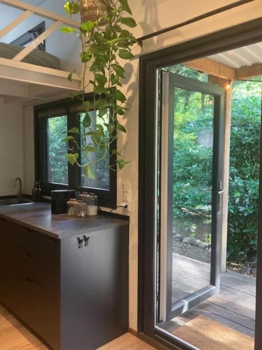 Sfeervol Tiny House in het Bos photo 5