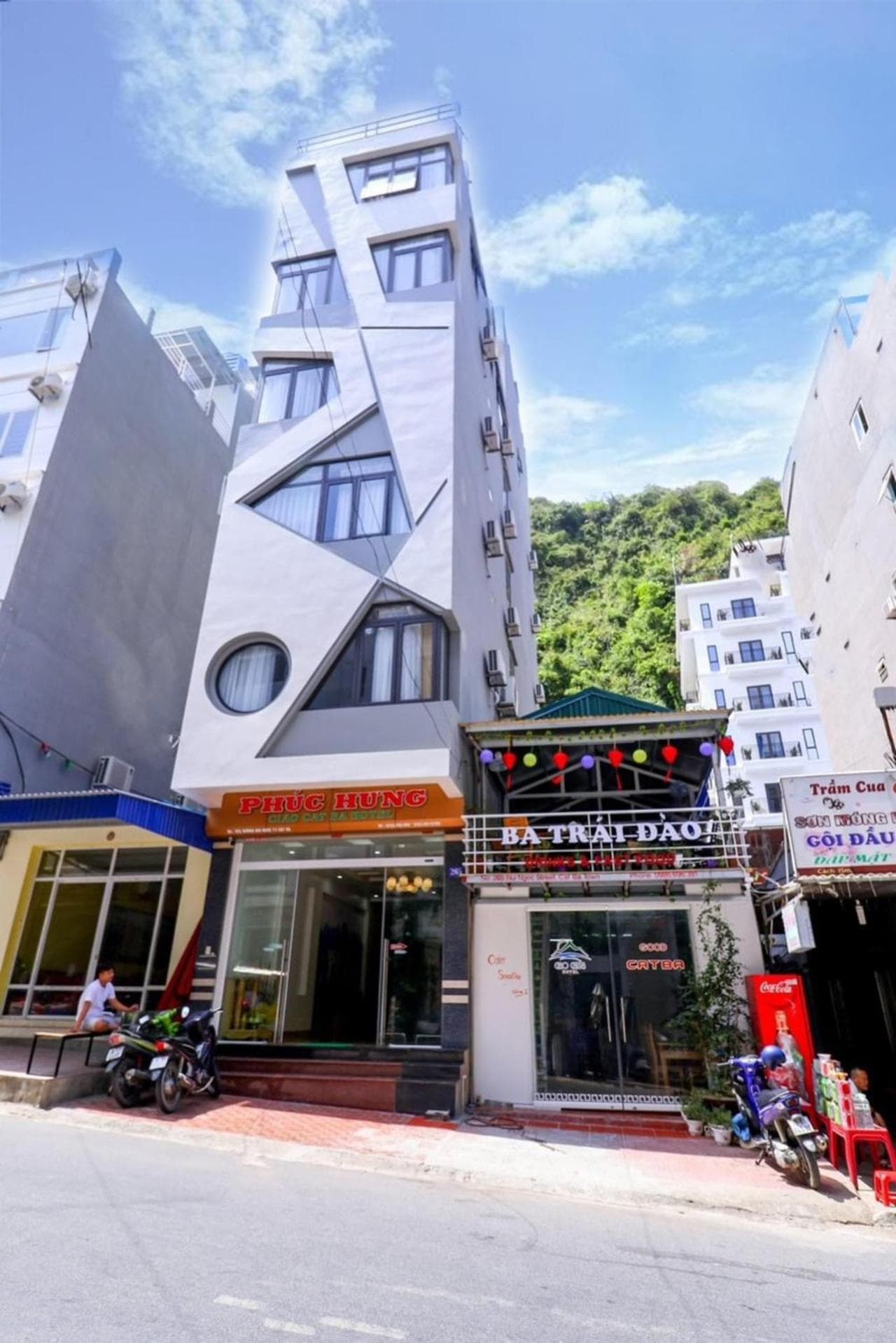 Cat Ba Madame Duyen Hotel