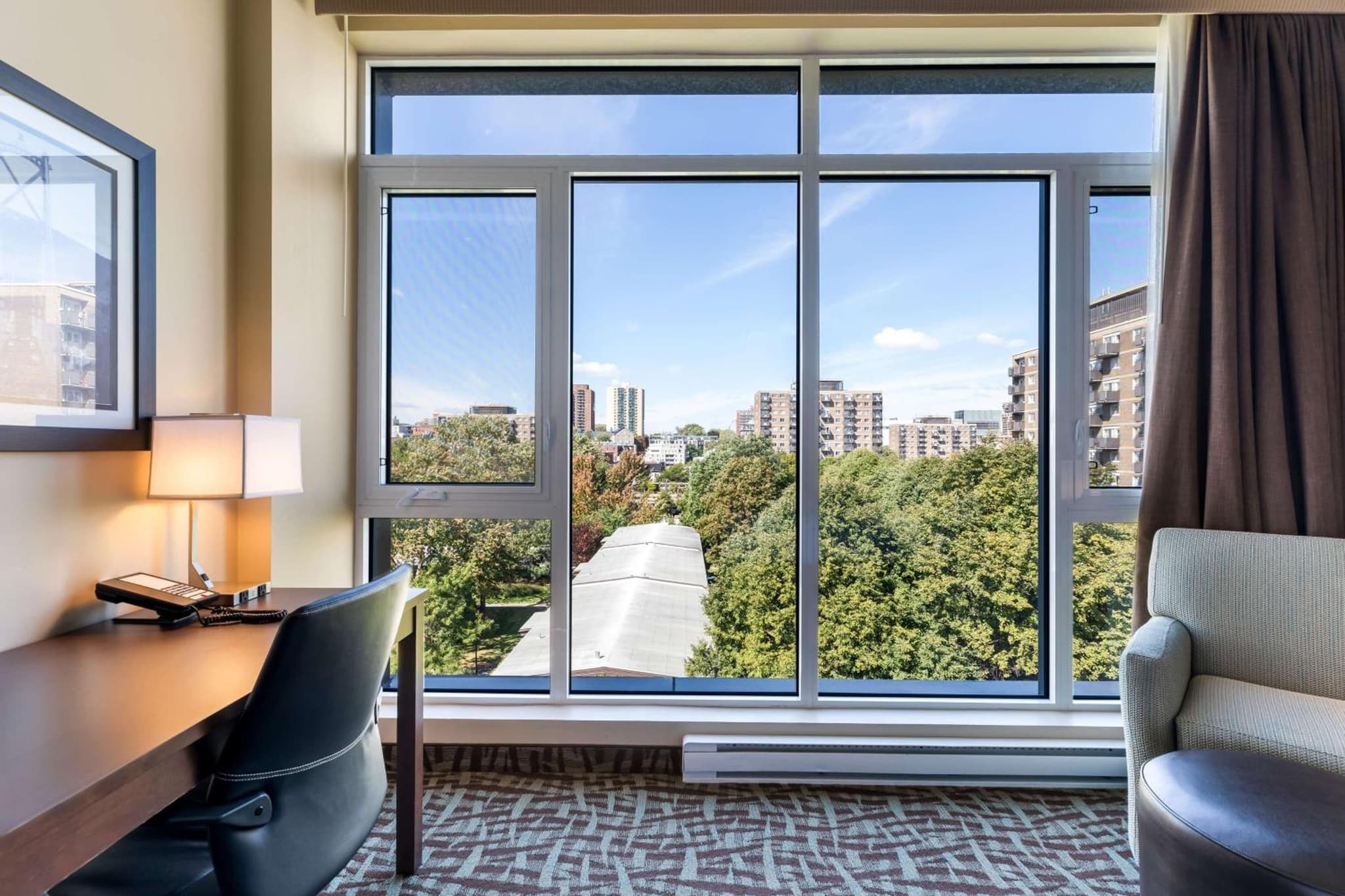 Best Western Plus Hotel Montreal photo 6