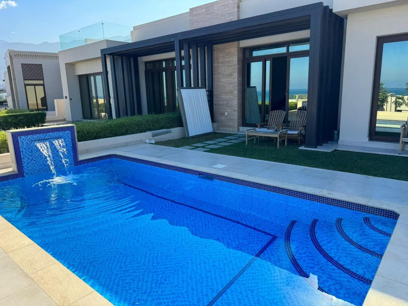 The pearl villa sifah