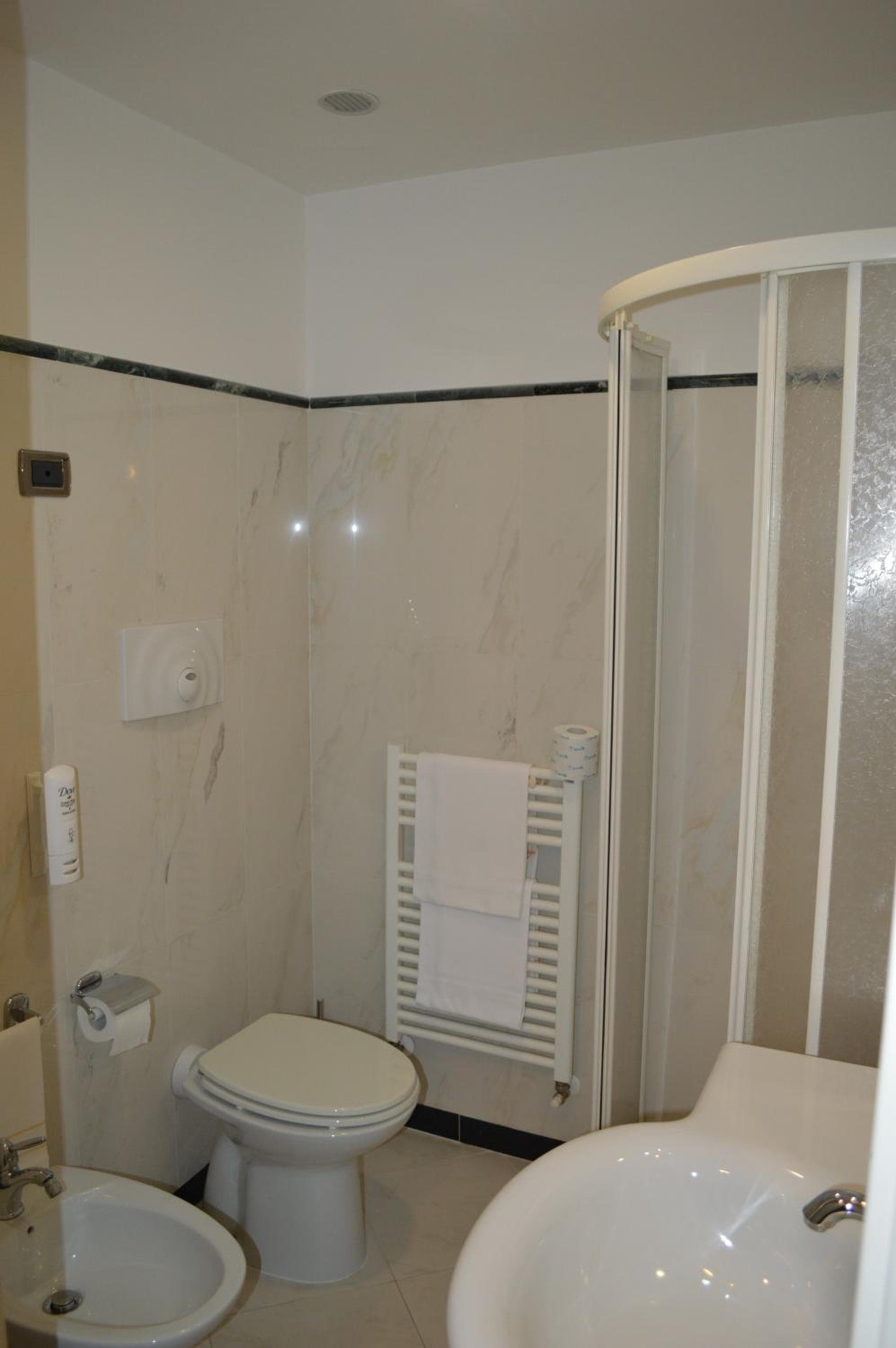 Canadian Hotel photo 5