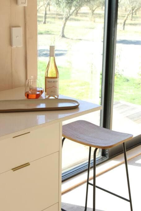 Olive Grove Cabin Waipara photo 2