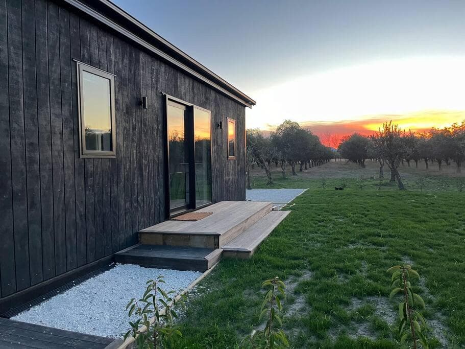 Olive Grove Cabin Waipara photo 5