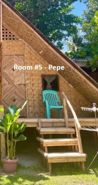 Borbon's Treehouse By the Sea photo 6