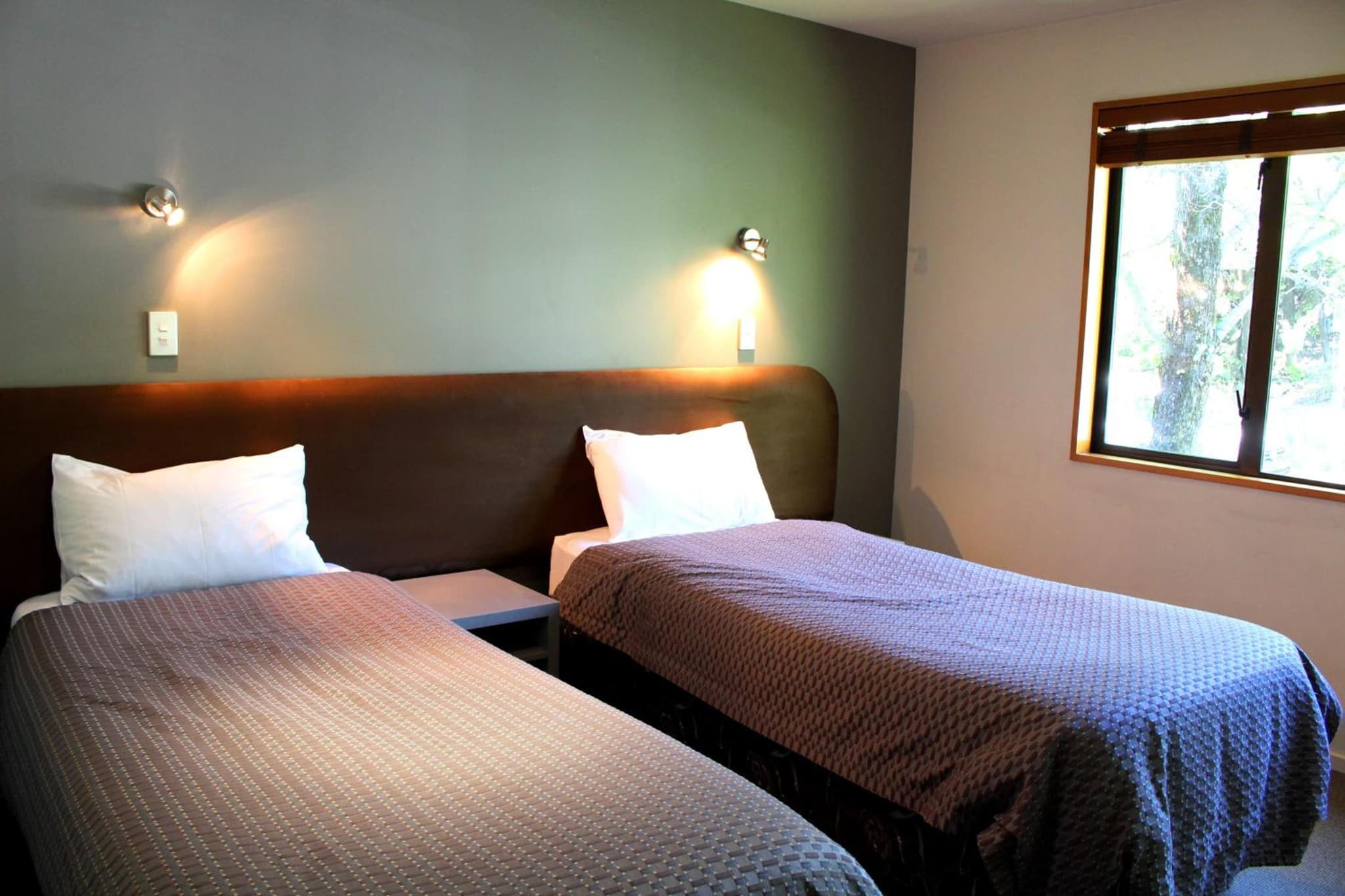 St James Apartments photo 3