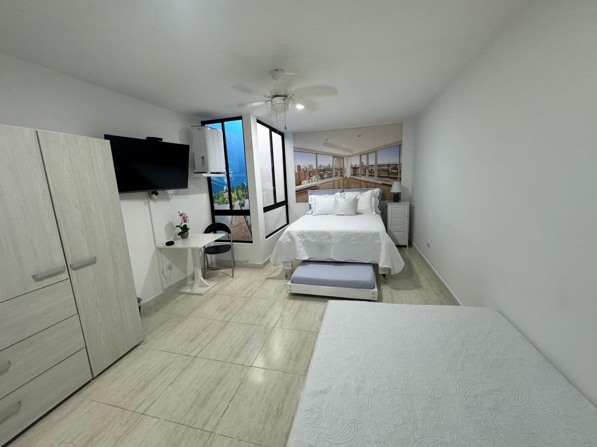 Modern apartment/Studio photo 5