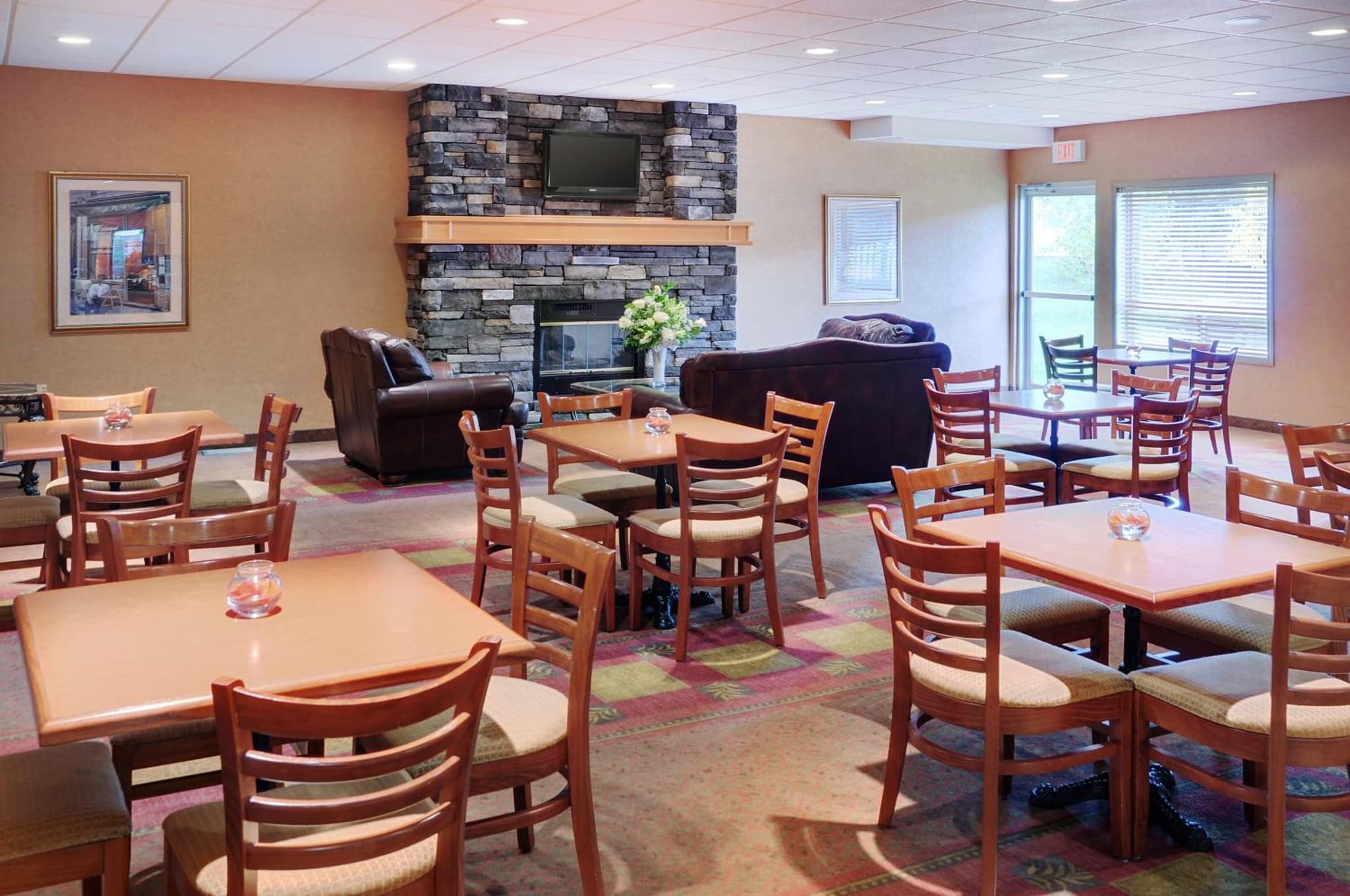 Pomeroy Inn & Suites Fort St. John photo 3