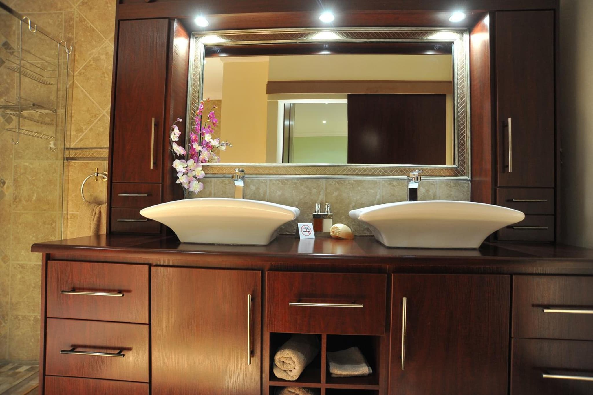Sunset Manor Guest House photo 8