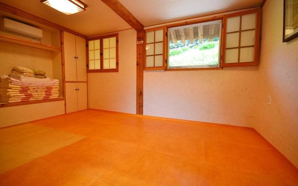 Seocheon Munmun Traditional Hotel