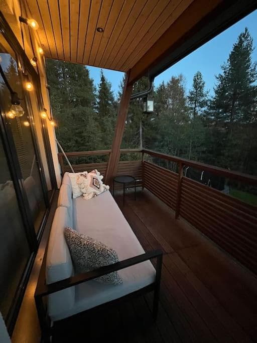 Atmospheric Holiday Villa with Sauna photo 2