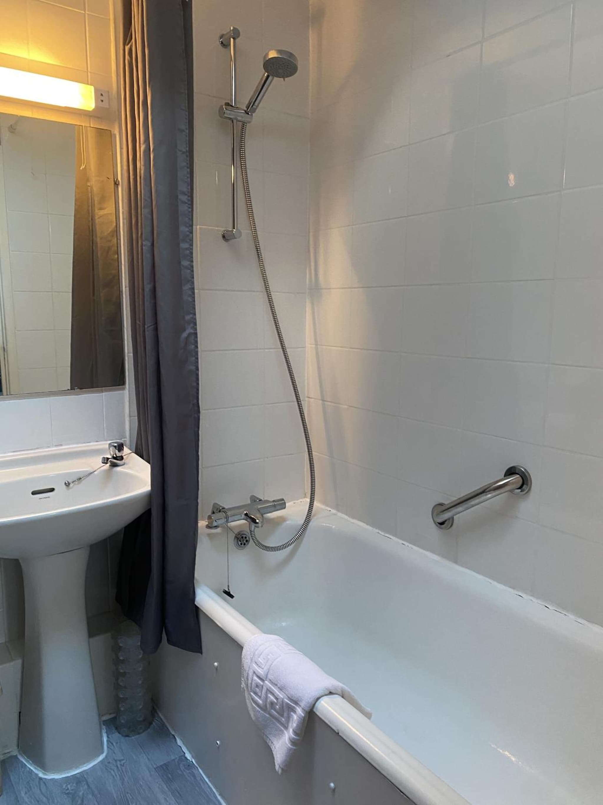 Le Chene Hotel photo 4