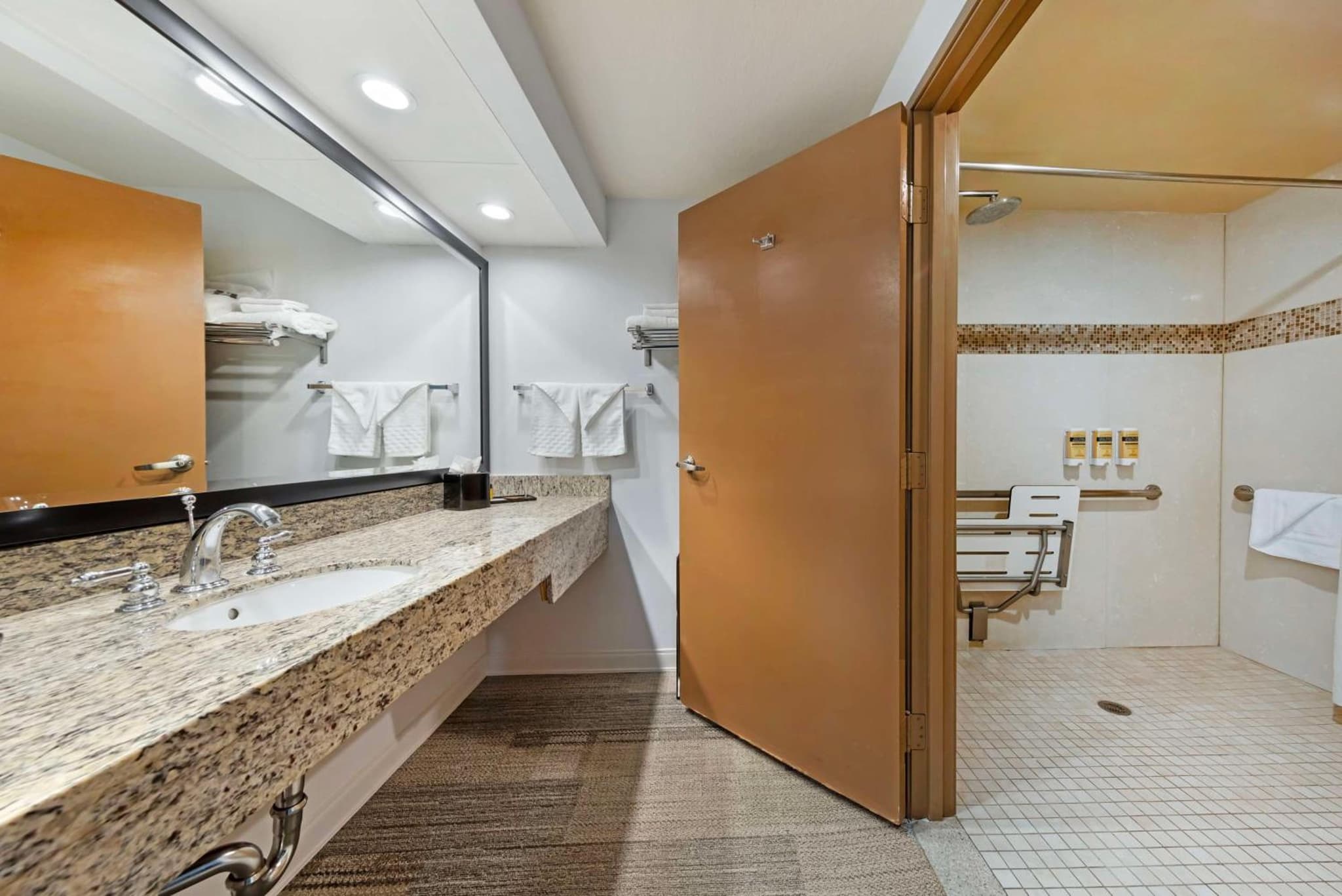 Best Western Plus Redondo Beach Inn photo 7