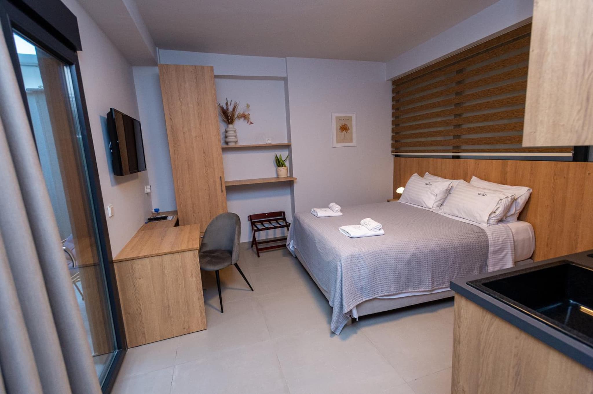 Empress Luxury Residences photo 2
