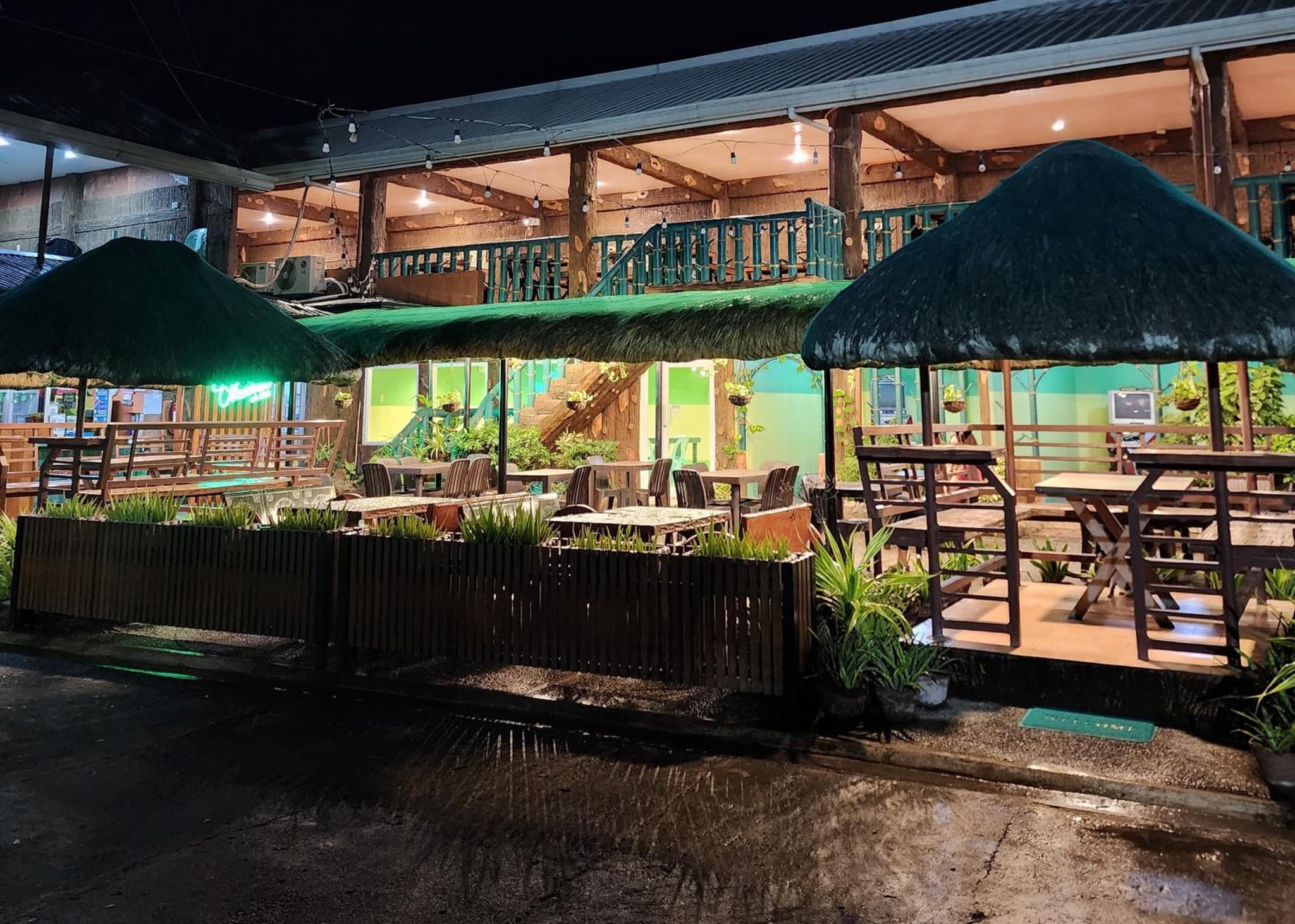 Green Meadows Hotel & Restaurant photo 2