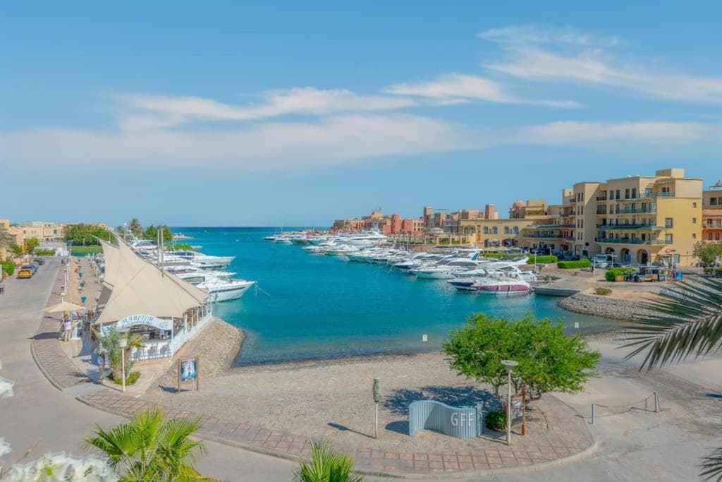 Luxury apartment on the Marina photo 6