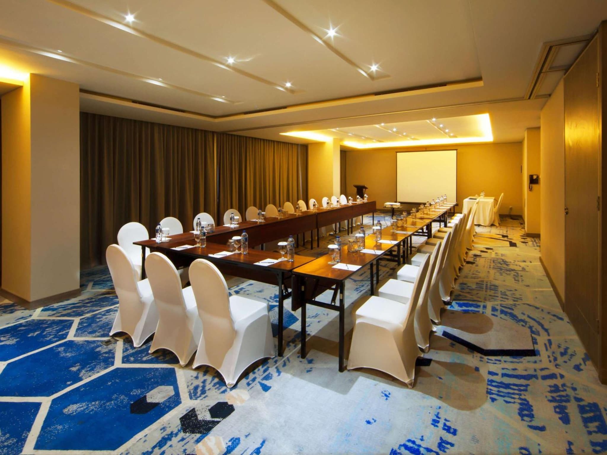 meeting & event spaces