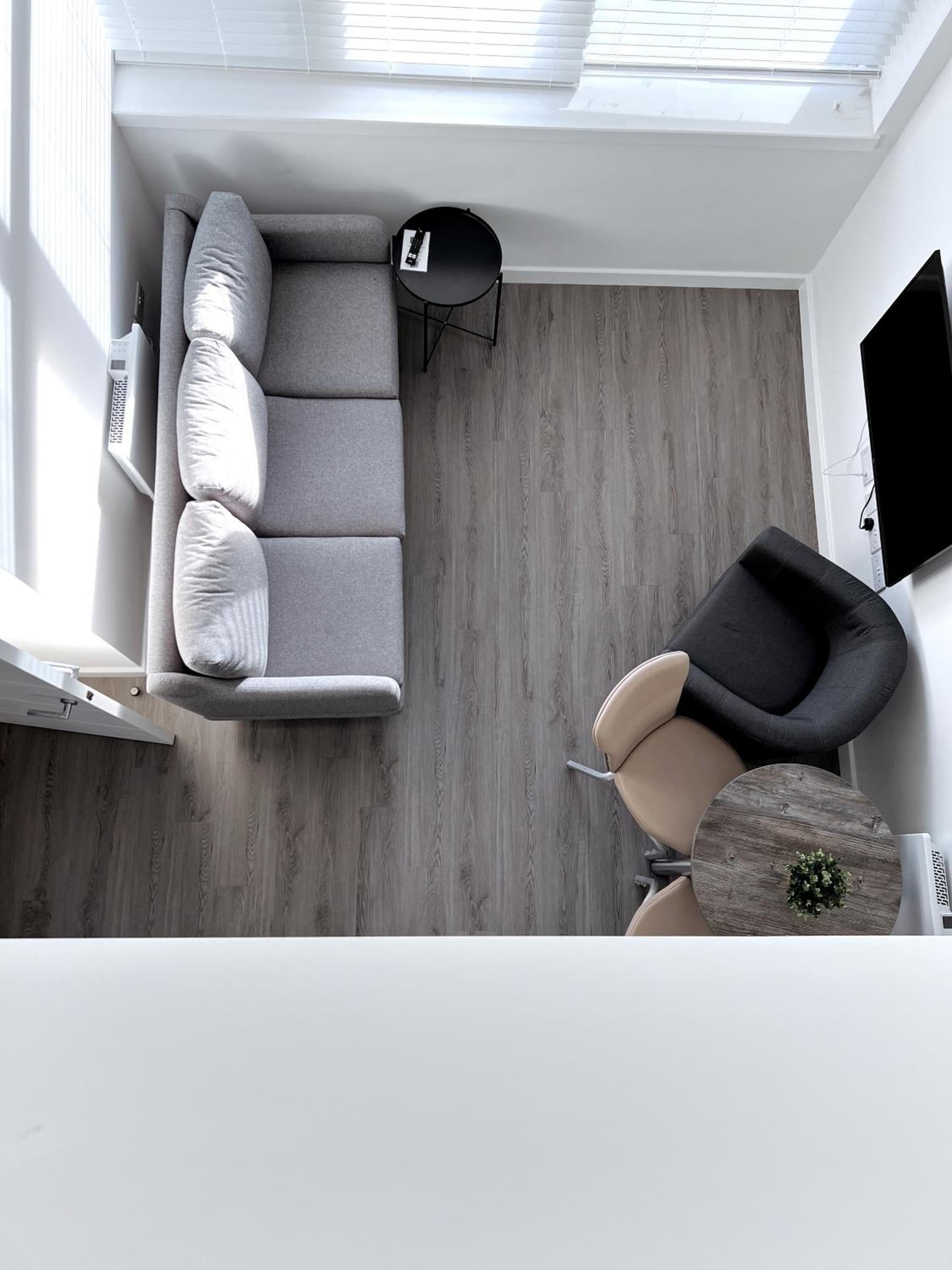 Ascot House Apartments photo 2