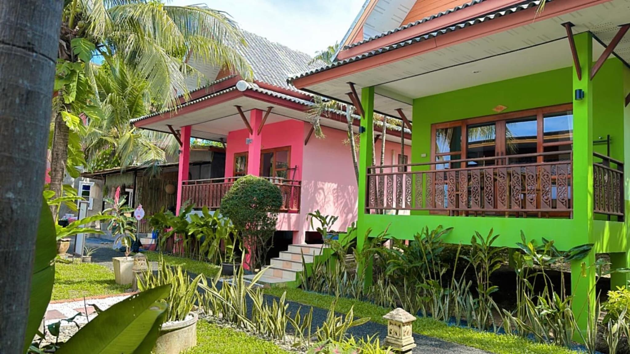 Pinky Bungalows Resort & Villa