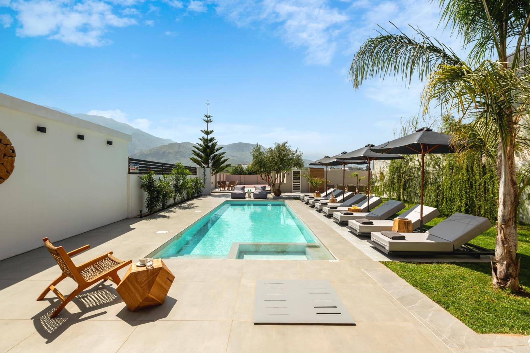 Hypnosis Beachside Villa with Private Heated Pool photo 6