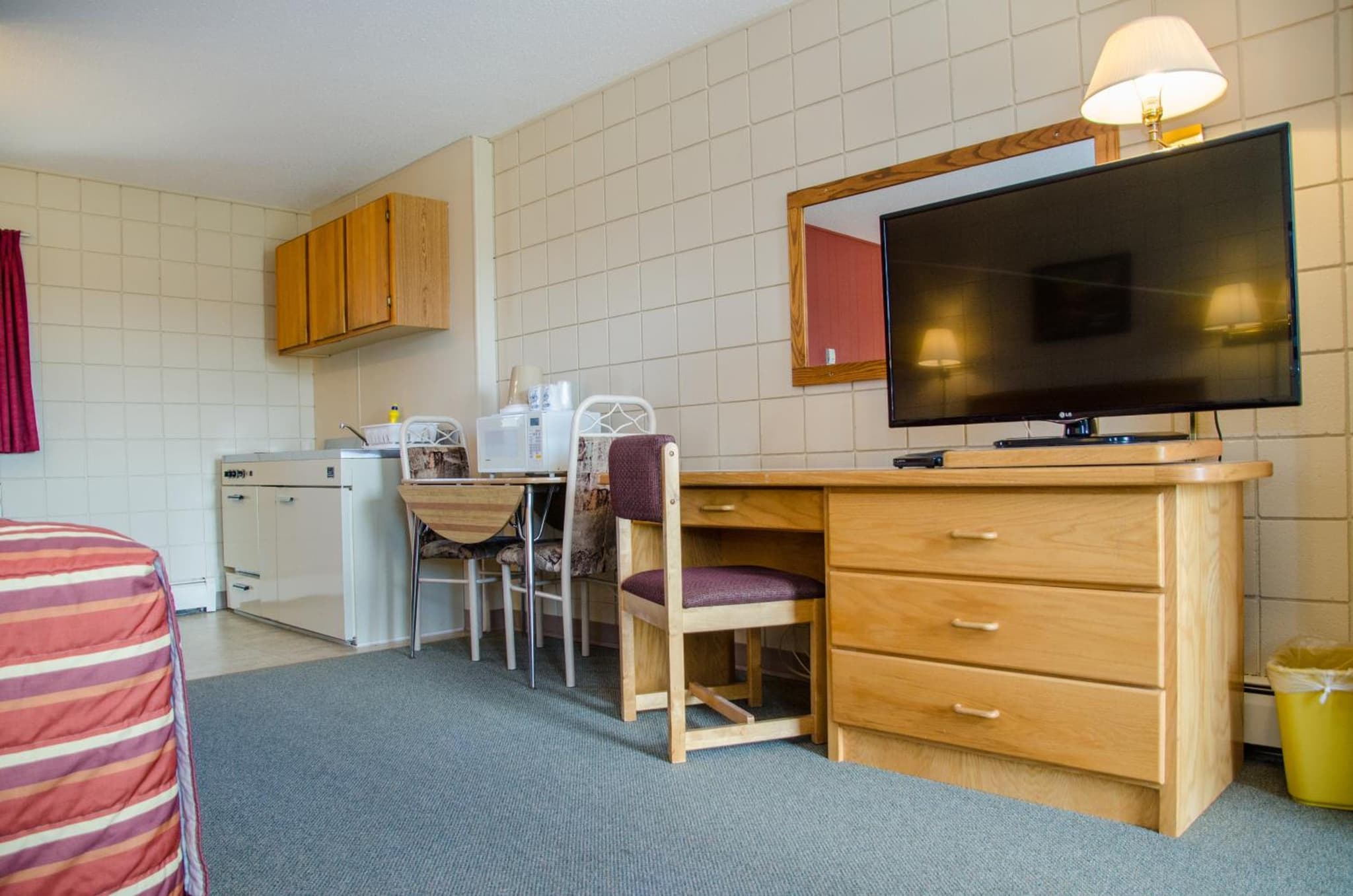 Plains Motel photo 9