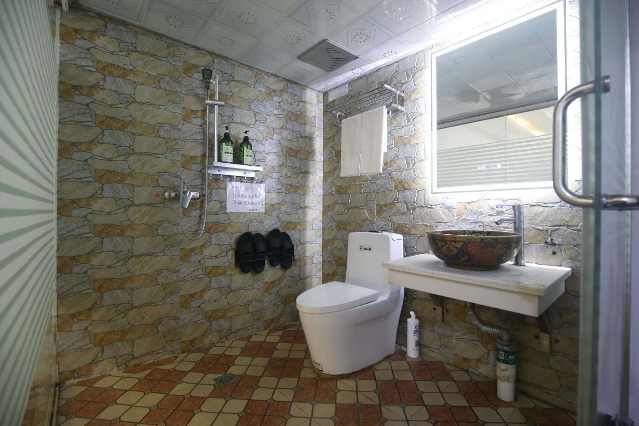 LQJ Riverside Guest House photo 6