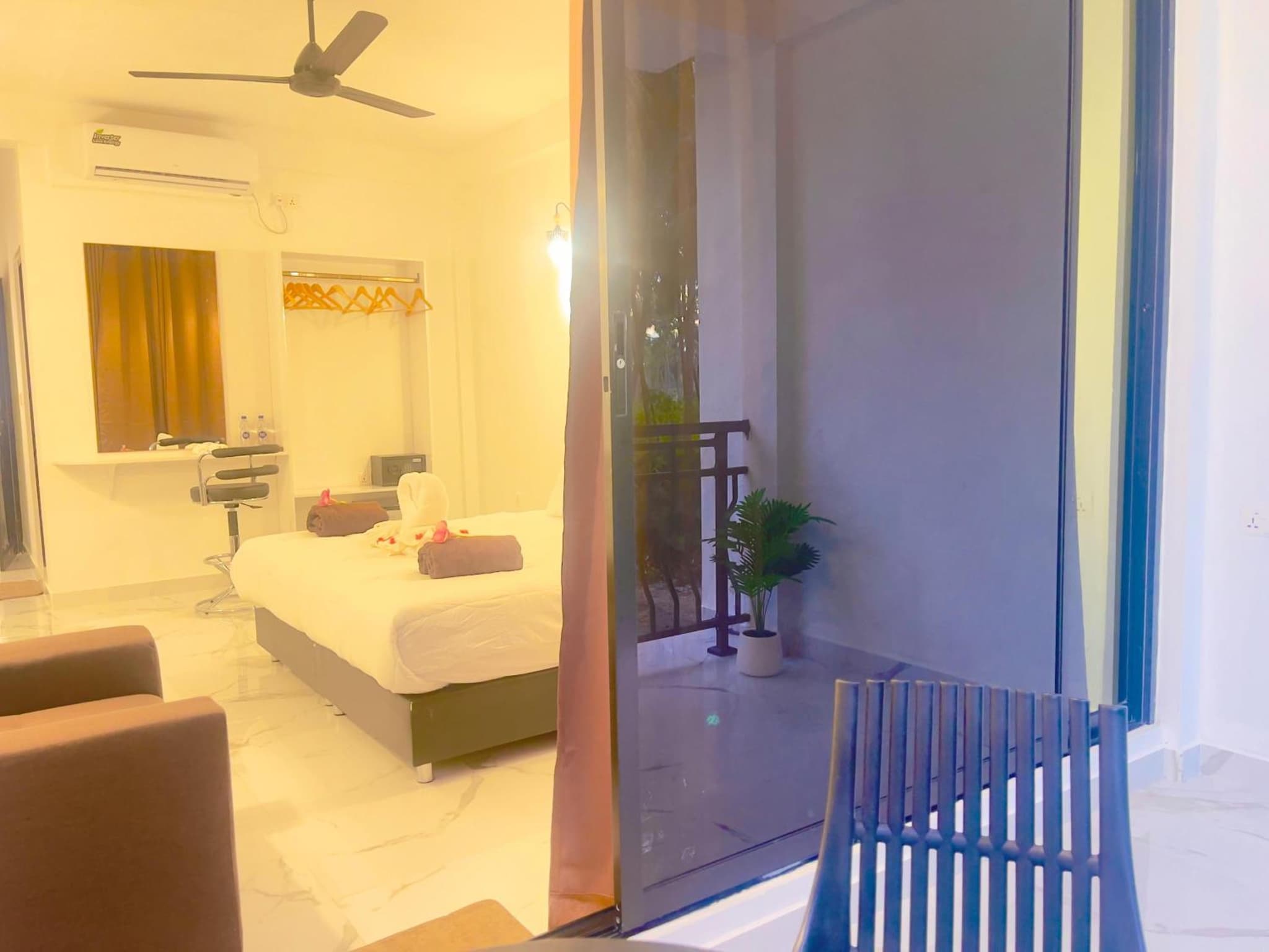 hotel room