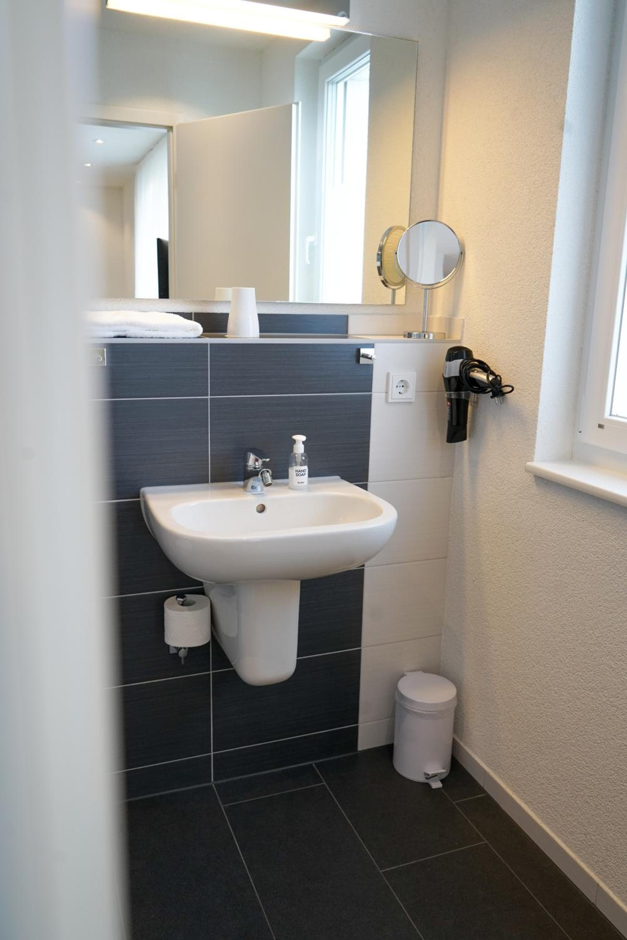 Hotel Go2Bed Weil am Rhein - Basel photo 7